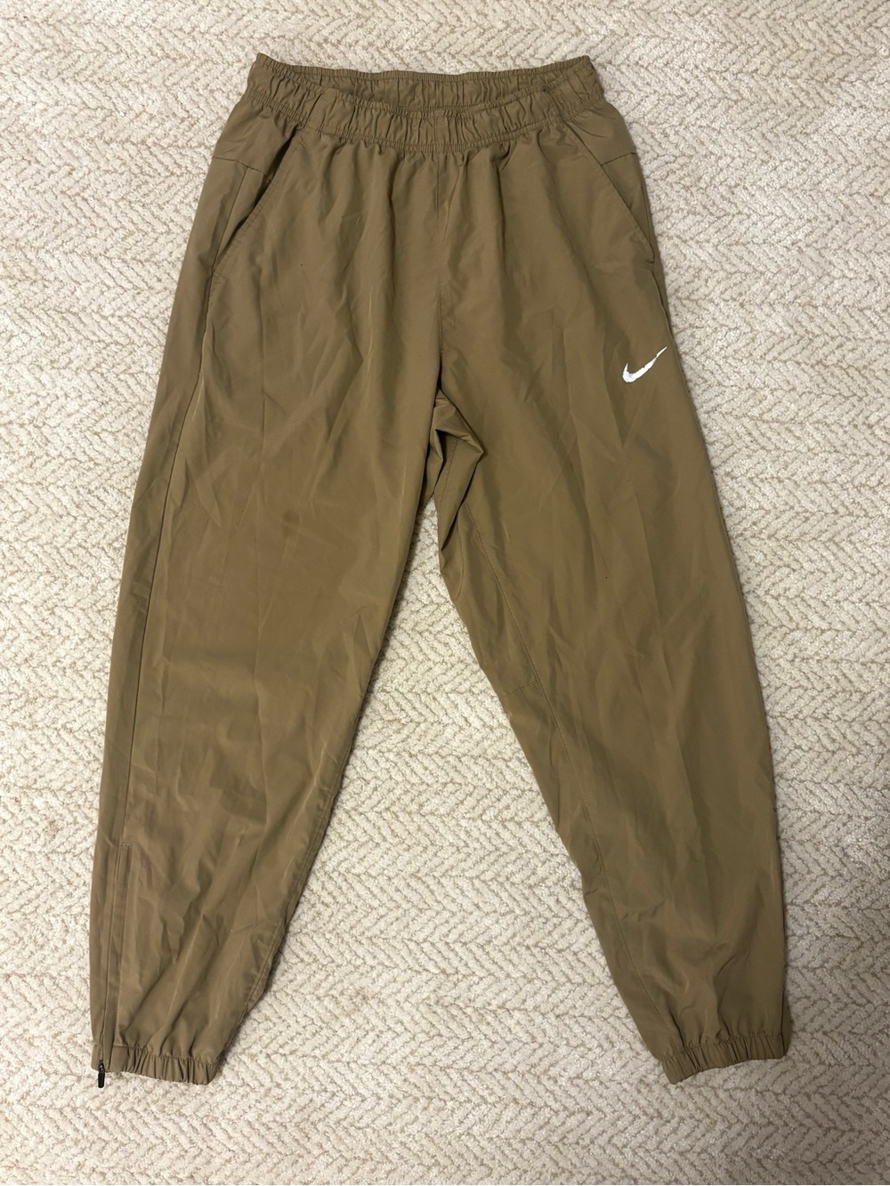 Nike Dri-FIT Form Khaki Tapered Pants Size M